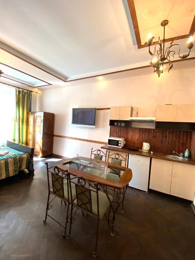 Квартира На Вулиці Лесі Українки 19 Lviv Bagian luar foto