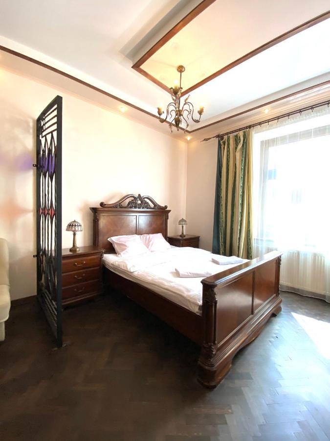 Квартира На Вулиці Лесі Українки 19 Lviv Bagian luar foto